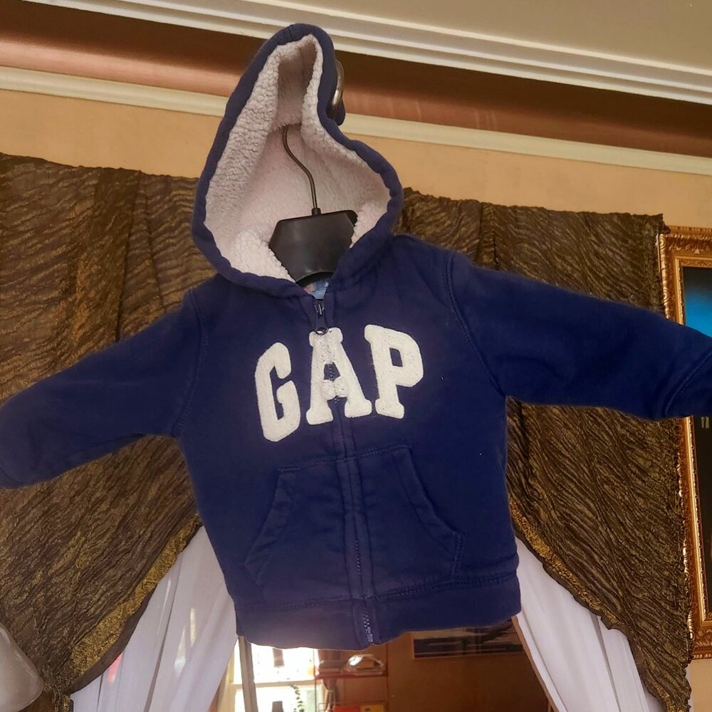 Gap Baby so warm sherpa lined zip hoodie w pockets Sz 12-18 months